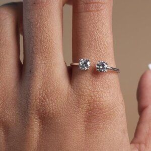 14Kt Gold 1 Ct 2 Stones Lab Grown Diamond Ring